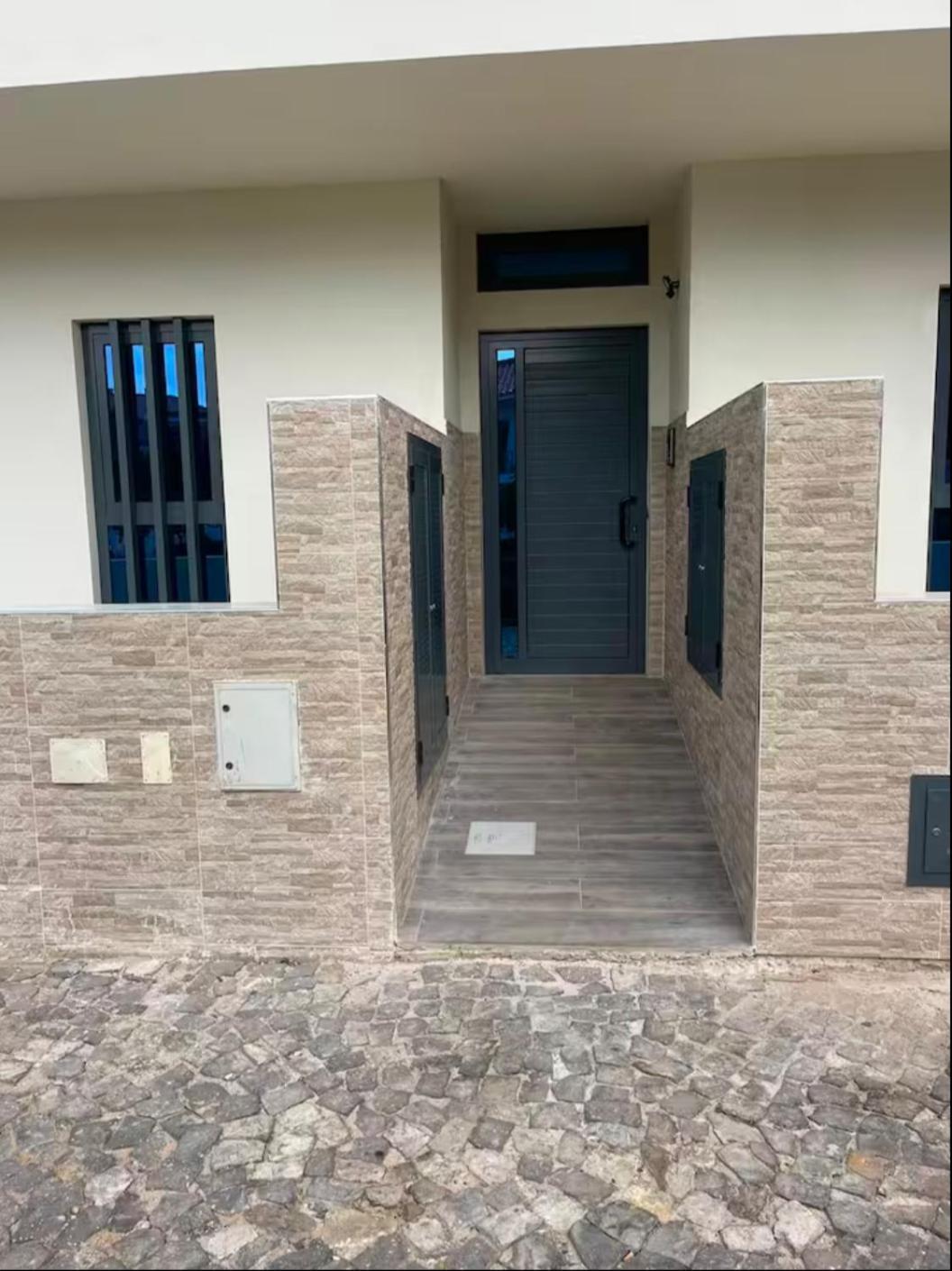 Brand New Spacious T3 Apartment In سانتا ماريا المظهر الخارجي الصورة